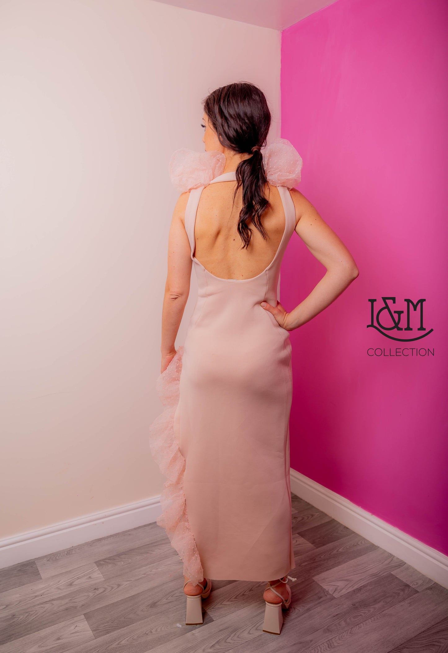 Pam Mesh Bubble Detail Plunge Maxi Dress in Rose Dust